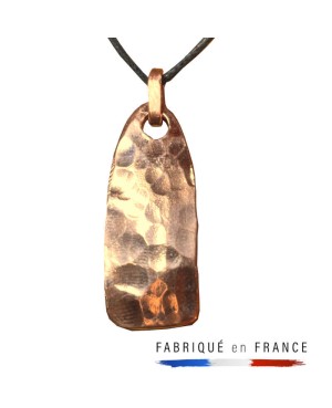 Pendentif rectangulaire en cuivre massif martelé – Ancrage